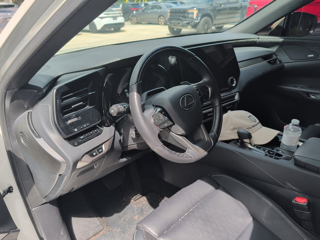 Used 2026 Lexus RX 450h AWD w/ Convenience Package image 3