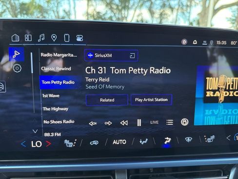 Used 2025 Chevrolet Equinox EV LT image 31