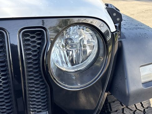 Used 2021 Jeep Wrangler Unlimited Sport AWD/4WD image 11