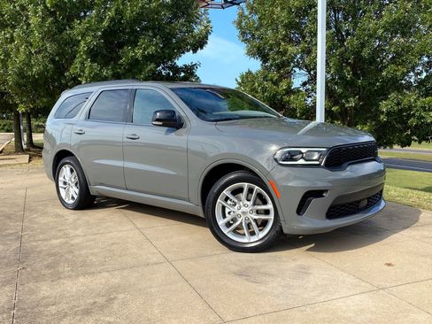 Used 2024 Dodge Durango GT image 1
