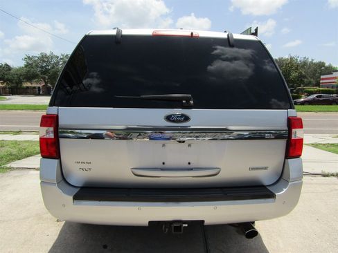Used 2017 Ford Expedition EL XLT RWD image 3