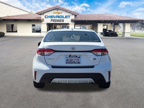 Used 2021 Toyota Corolla SE w/ SE Premium Package FWD image 7