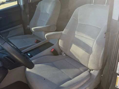 Used 2021 Honda Pilot EX image 12