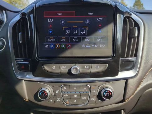 Used 2020 Chevrolet Traverse LT w/ LPO, Cargo Package AWD/4WD image 19