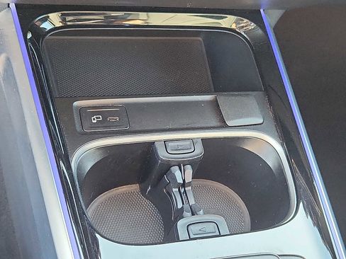 Used 2022 Mercedes-Benz GLB 250 4MATIC image 24
