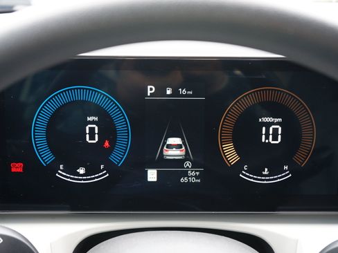 Used 2025 Hyundai Tucson SE image 26