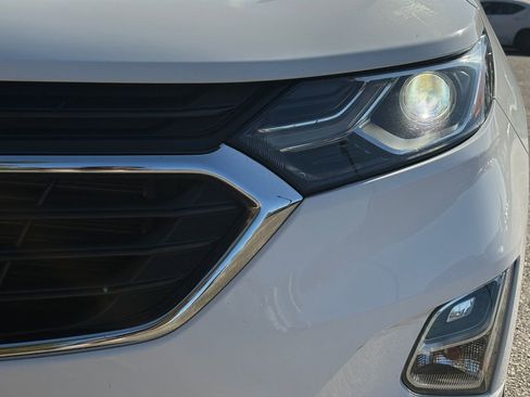 Used 2020 Chevrolet Equinox LS image 23