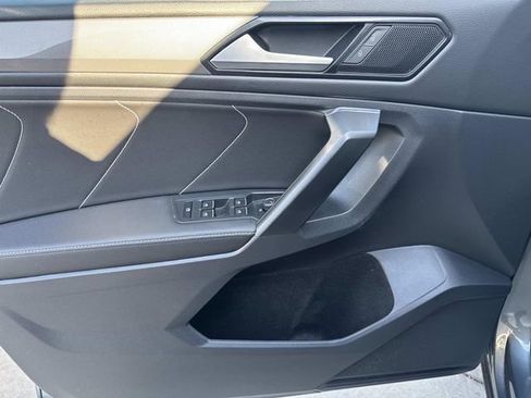 Certified 2023 Volkswagen Tiguan SE image 11