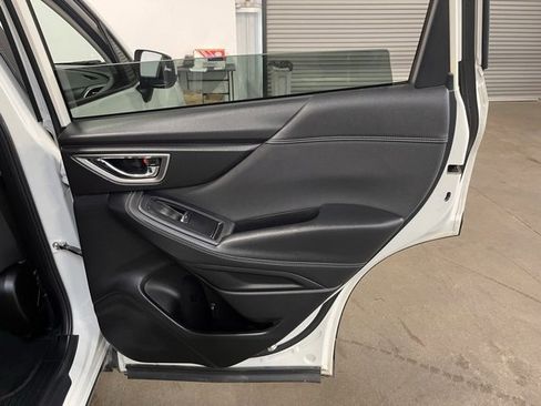 Used 2020 Subaru Forester Premium image 15