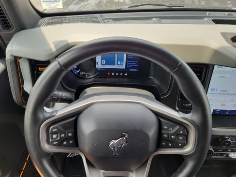 Certified 2023 Ford Bronco Badlands AWD/4WD image 16