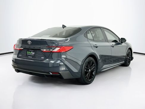 Used 2025 Toyota Camry SE FWD image 9