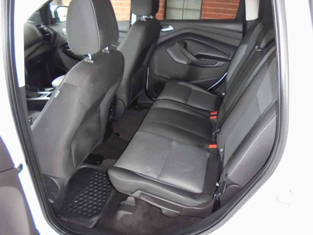 Used 2017 Ford Escape SE AWD/4WD image 9