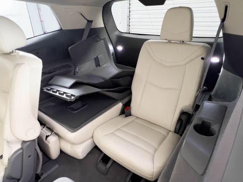 Used 2022 Cadillac XT6 Premium Luxury image 20