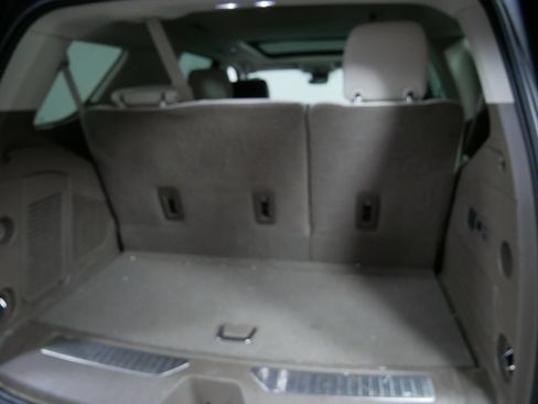 Used 2024 GMC Yukon Denali w/ Advanced Technology Package AWD/4WD image 4