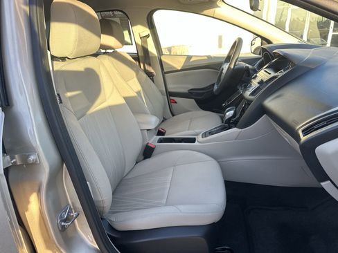 Used 2017 Ford Focus SE image 22