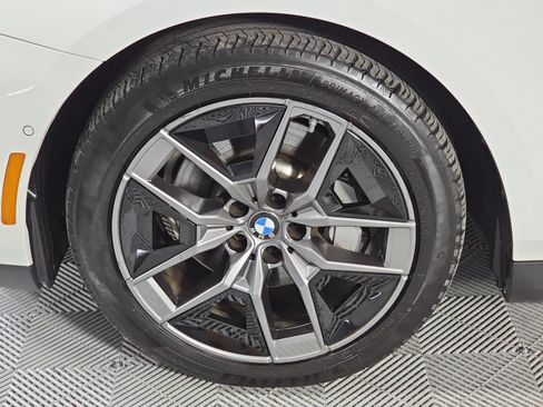 Used 2026 BMW 530i RWD image 10