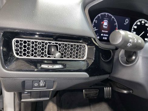 Used 2025 Honda Civic Sport image 24