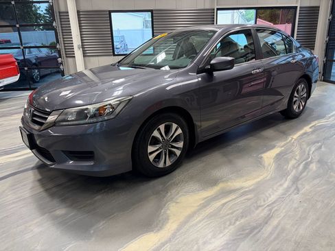Used 2013 Honda Accord LX image 36
