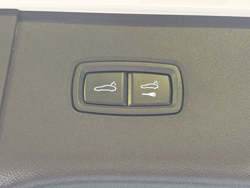 Used 2025 Porsche Cayenne image 14