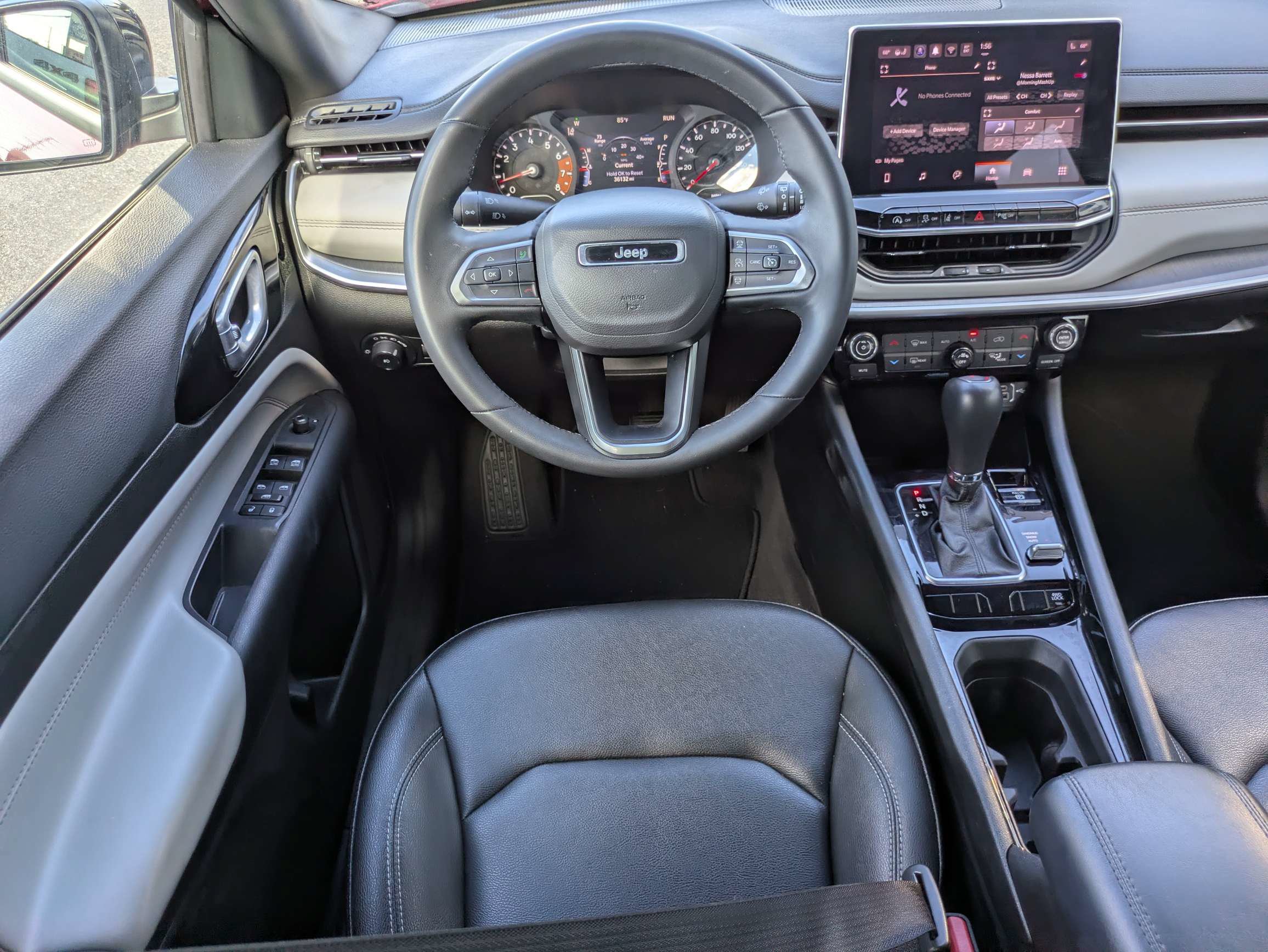 Used 2025 Jeep Compass Limited AWD/4WD image 19