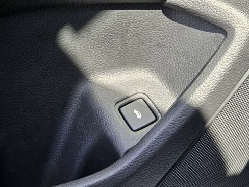Used 2021 Honda Accord Touring image 31