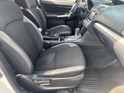Used 2016 Subaru Crosstrek 2.0i Premium AWD/4WD image 9