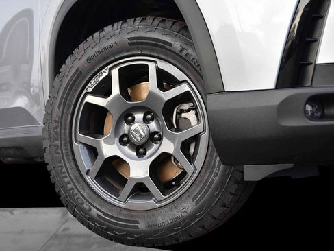 New 2025 Honda Pilot TrailSport image 3