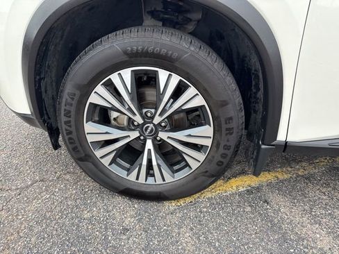 Used 2023 Nissan Rogue SV image 22