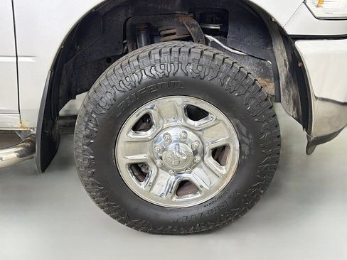 Used 2014 RAM 2500 SLT AWD/4WD image 27