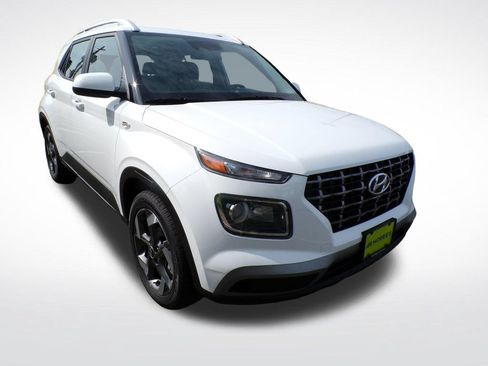 New 2026 Hyundai Venue SEL FWD image 8