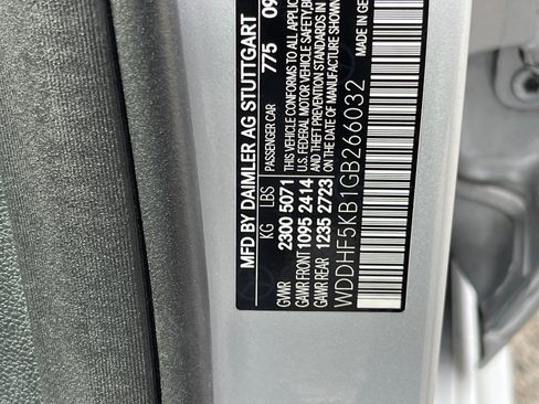 Used 2016 Mercedes-Benz E 350 Sedan image 9