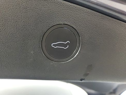 Used 2023 Tesla Model 3 Standard Range image 8