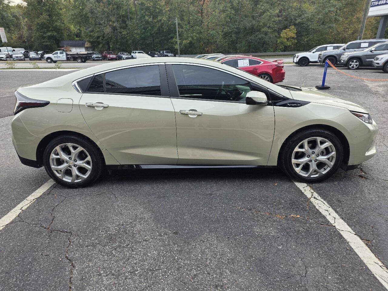 Used 2017 Chevrolet Volt Premier w/ Driver Confidence II Package FWD image 7