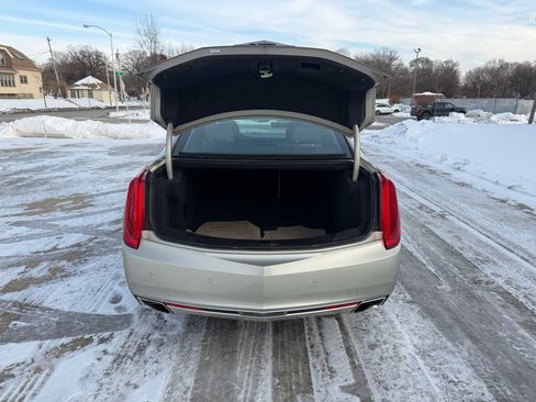Used 2013 Cadillac XTS Premium image 8