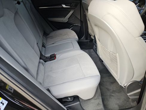 Used 2024 Audi SQ5 Premium image 18