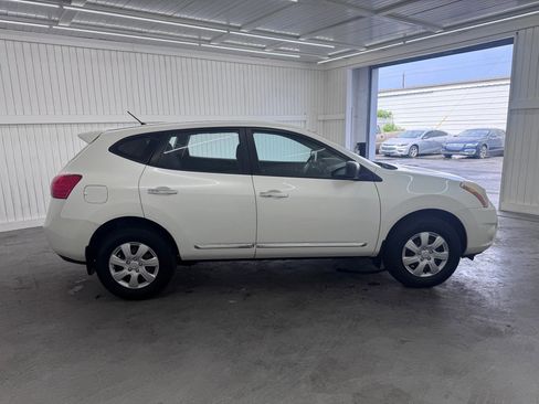 Used 2011 Nissan Rogue S image 4