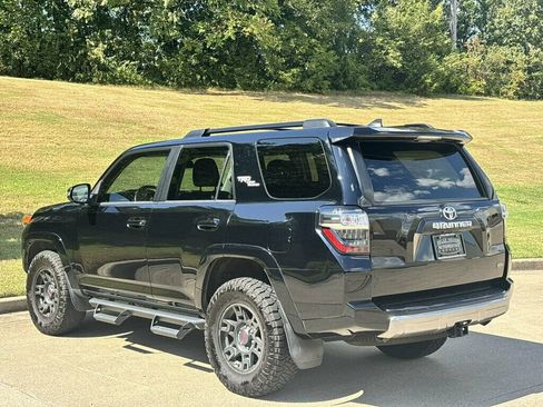 Used 2020 Toyota 4Runner TRD Off-Road Premium w/ Moonroof Package AWD/4WD image 3