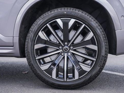 New 2026 Volvo XC90 B6 Plus w/ Protection Package Premier image 18