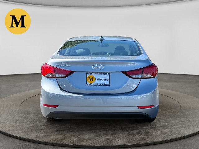 Used 2015 Hyundai Elantra SE FWD image 4