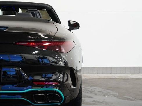 Used 2024 Mercedes-Benz SL 63 AMG AMG SL 63 image 17