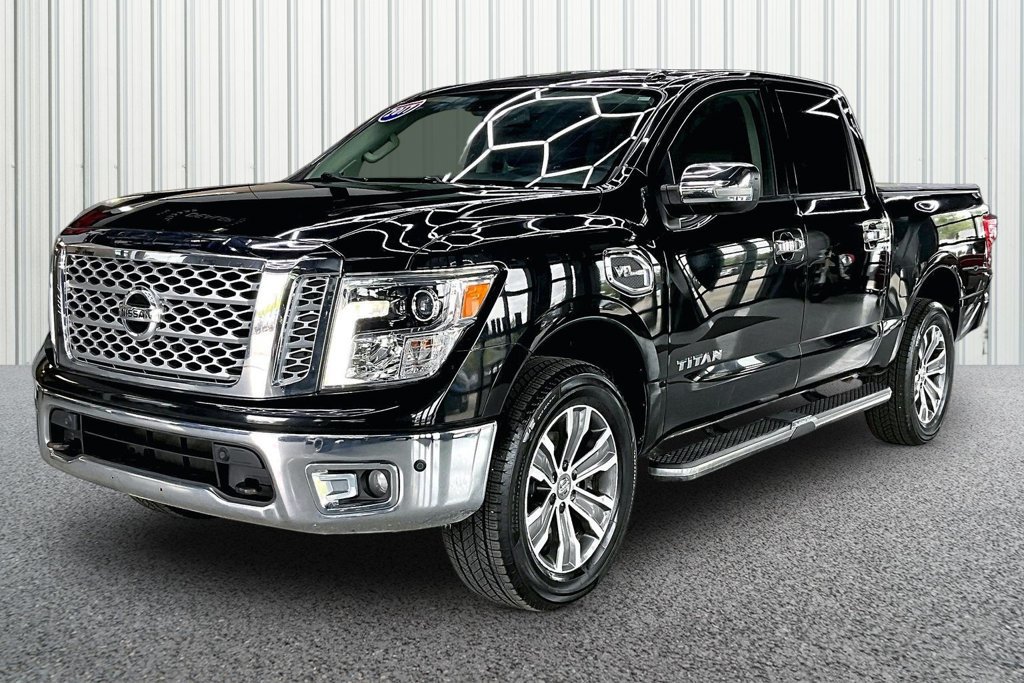Used 2017 Nissan Titan SL AWD/4WD image 3