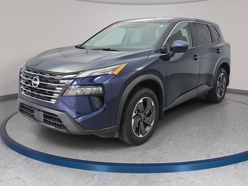 Certified 2025 Nissan Rogue SV image 1