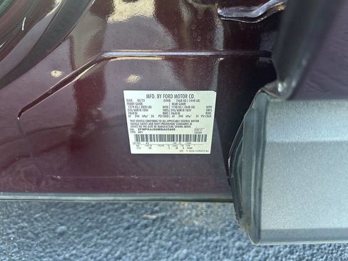 Used 2021 Ford Edge SEL image 17