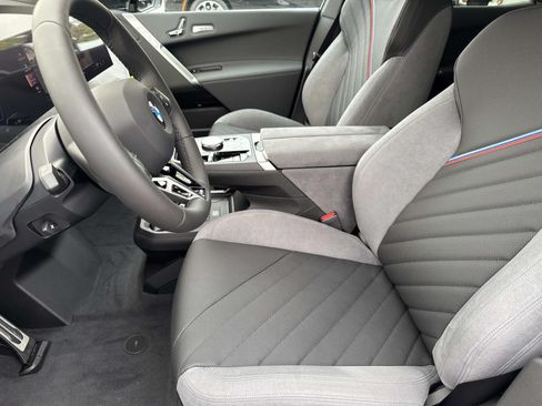 New 2026 BMW iX xDrive60 w/ M Sport Package AWD/4WD image 20