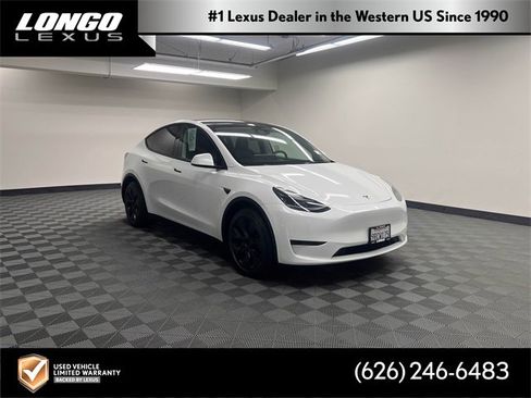 Used 2025 Tesla Model Y Long Range image 1