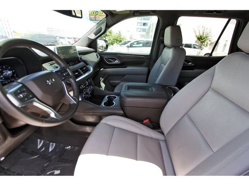 Used 2024 Chevrolet Tahoe Z71 w/ Z71 Off-Road Package AWD/4WD image 12