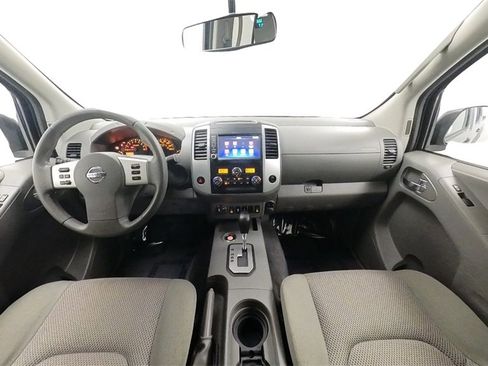 Used 2020 Nissan Frontier SV image 27
