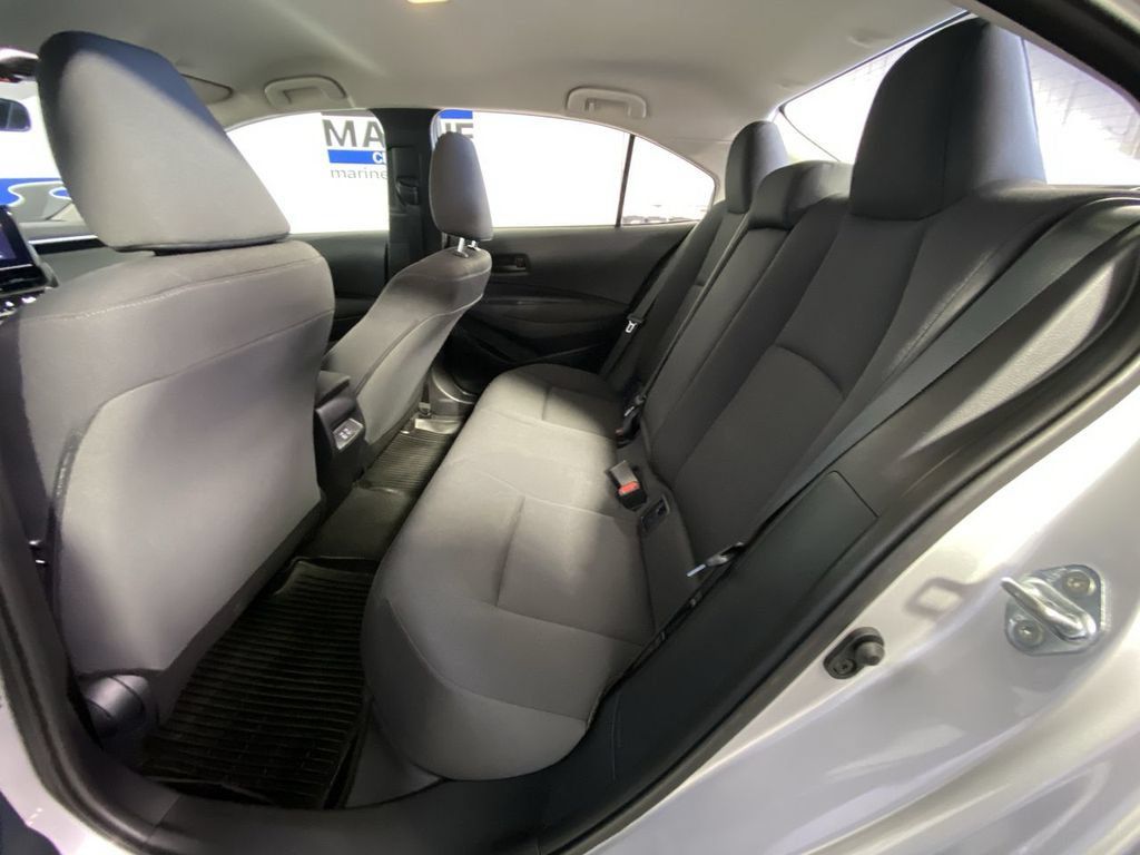 Used 2025 Toyota Corolla LE FWD image 28