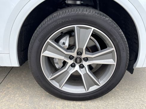 Used 2025 Audi Q5 2.0T Premium image 11