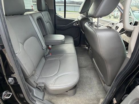 Used 2013 Nissan Frontier SL image 25